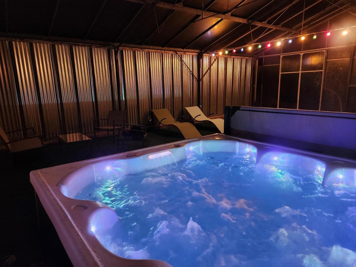 Gite De Charme Proche Loire A Velo Avec Jacuzzi Privatif Savonnieres Luaran gambar